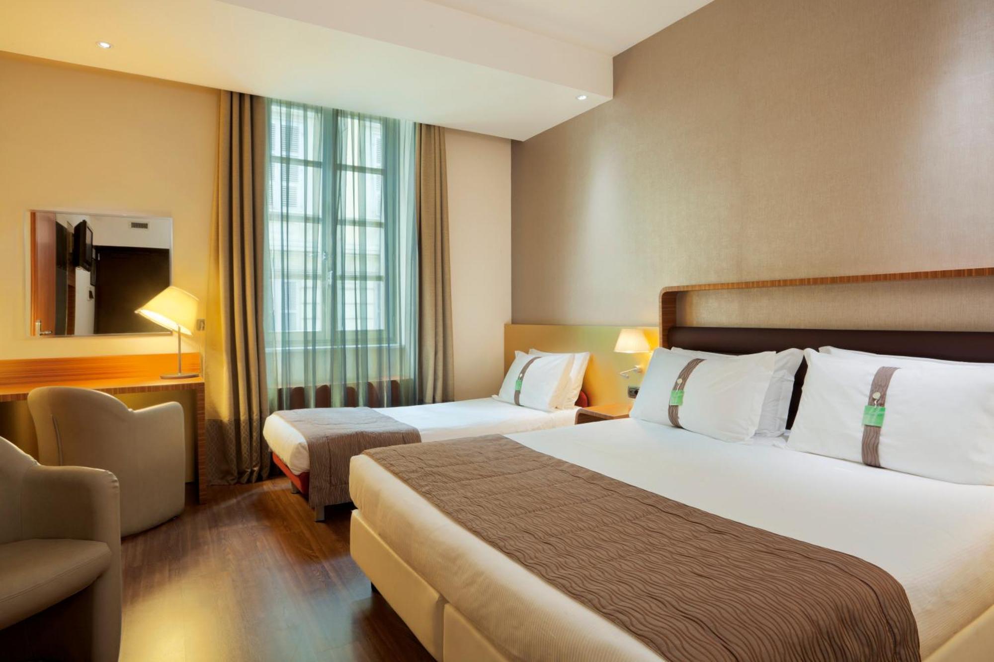 Triple Room One King One Single Bed Non-Smoking