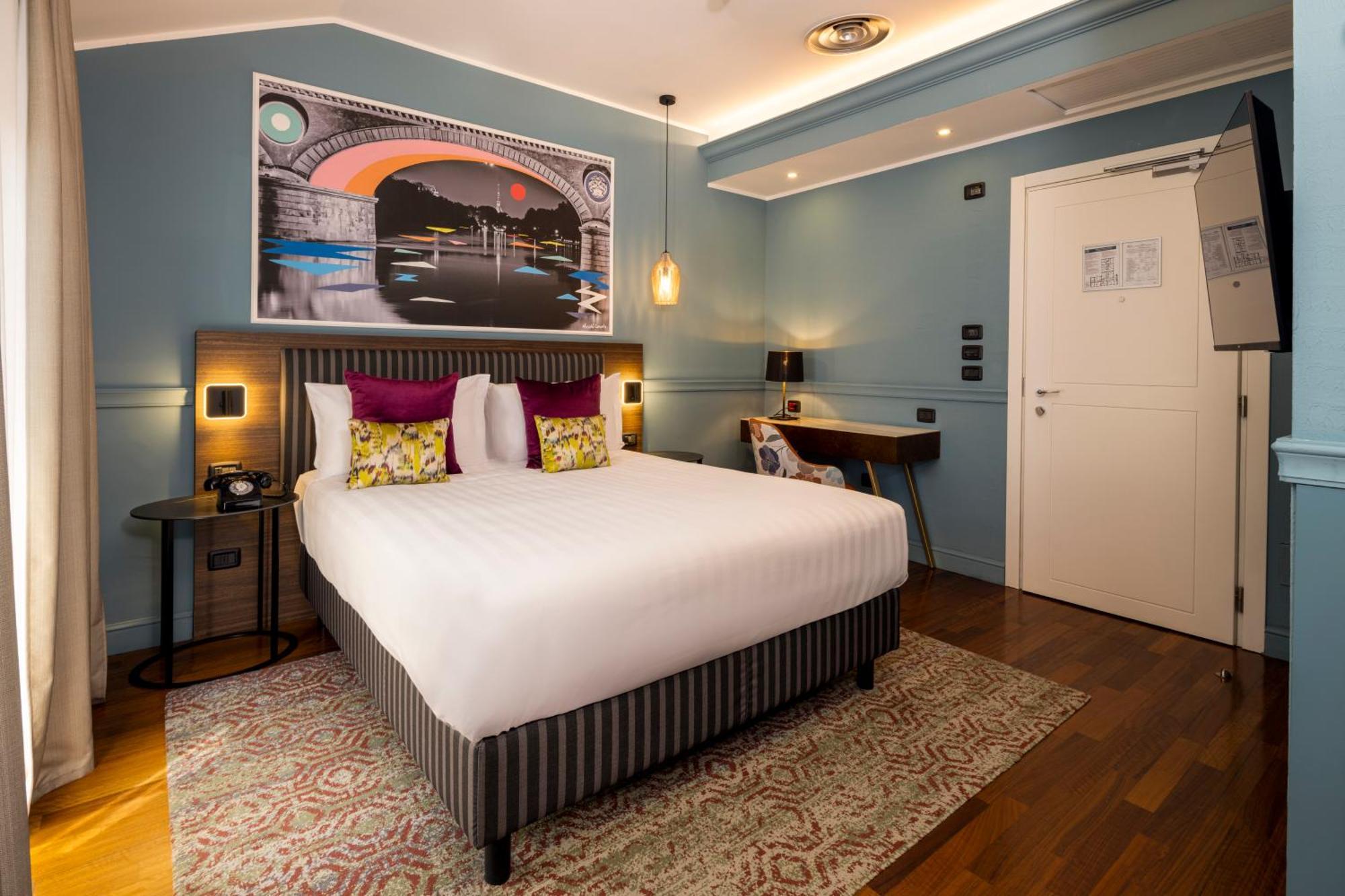 Premium King Room,1707897896:JPEG