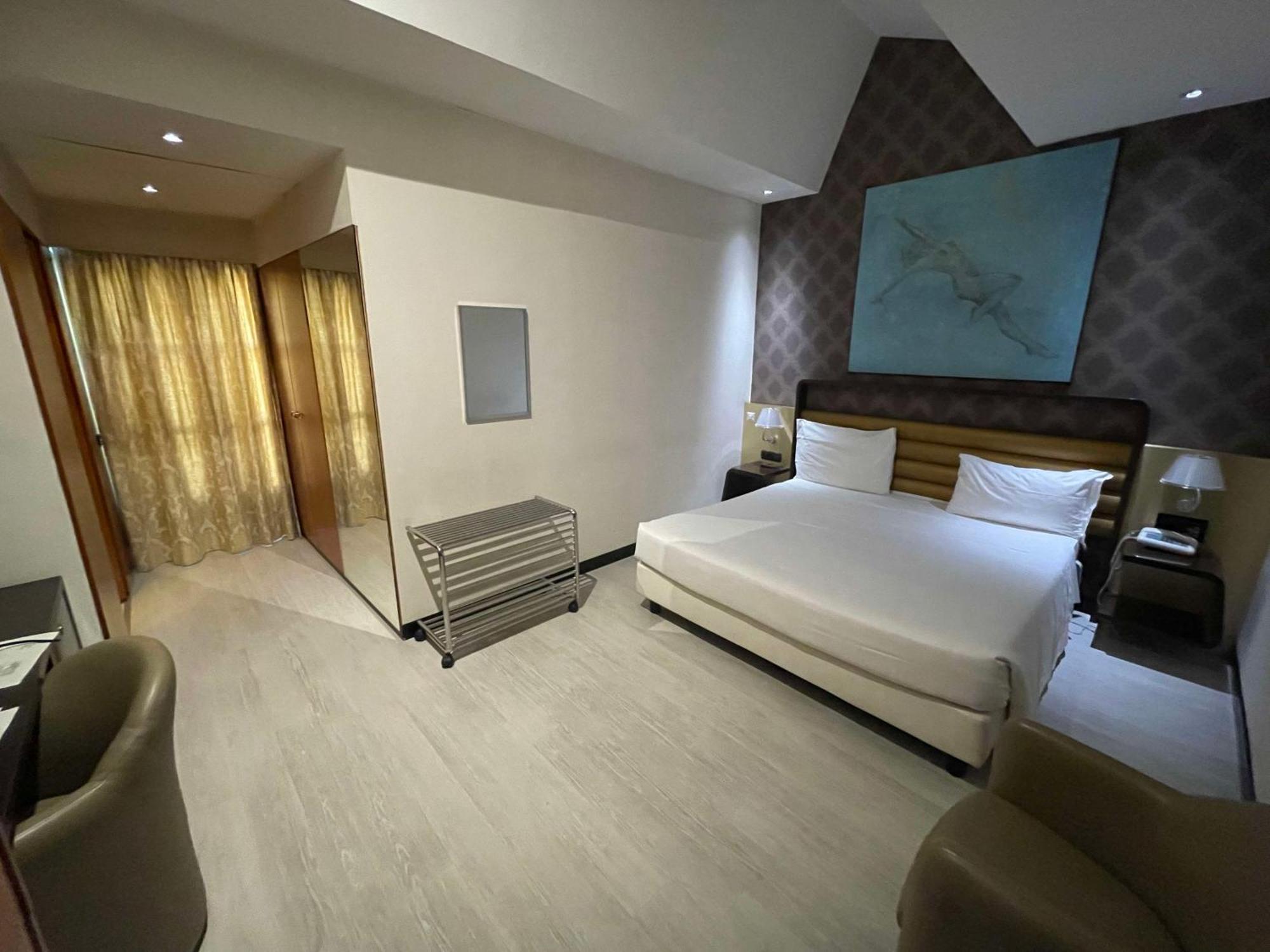 King Bed Non-Smoking