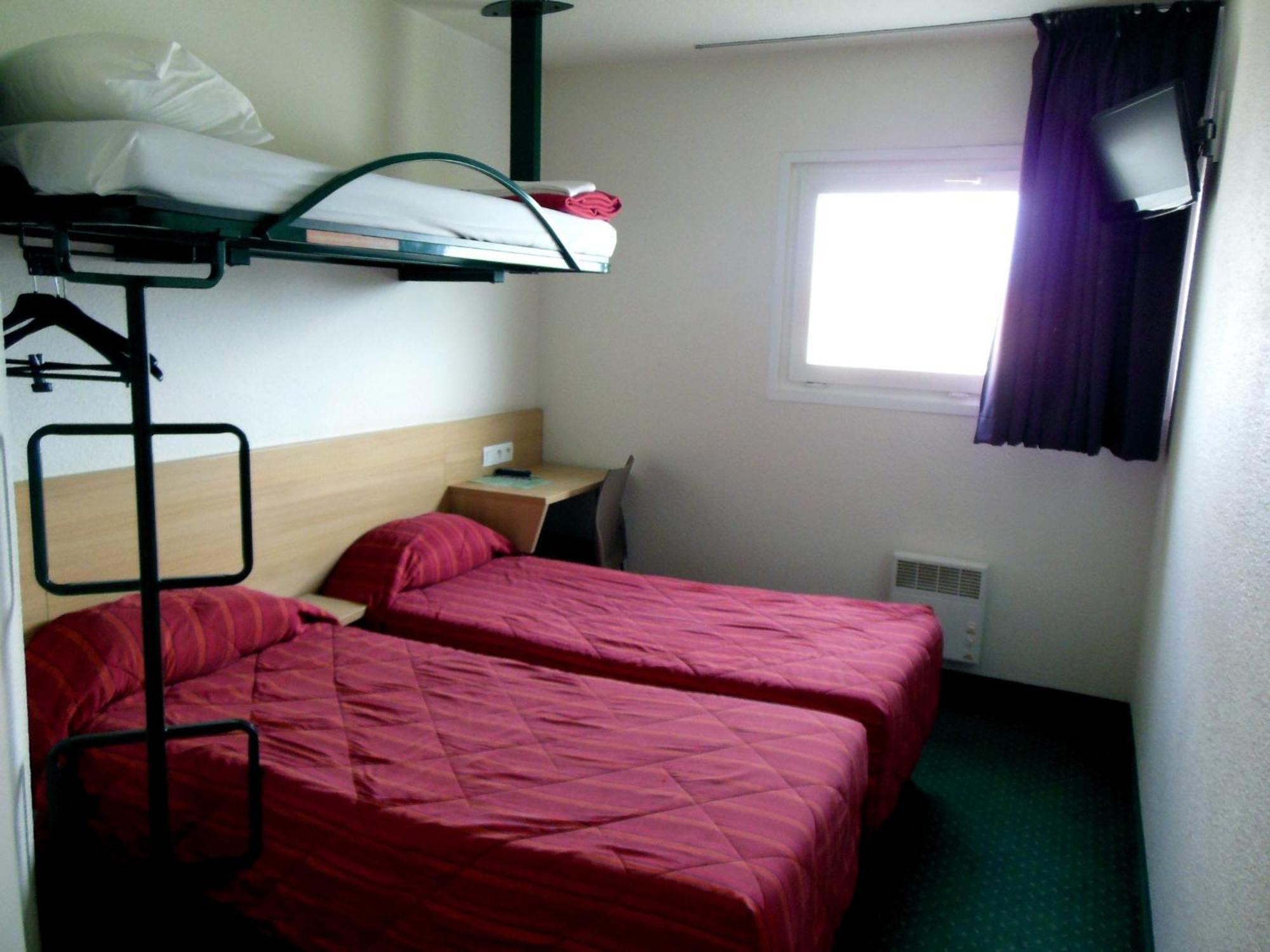 Standard Twin Room Smoking,699206418:JPEG